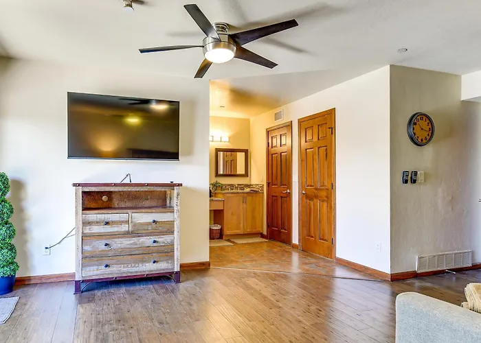 Holiday home Game Room, Playset! Family-friendly Getaway *