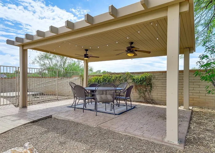 Holiday home Game Room, Playset! Family-friendly Getaway Tucson